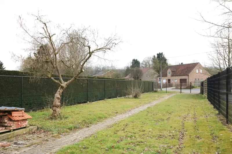 Label D, 5 jaar geleden vernieuwd, zuidgerichte tuin