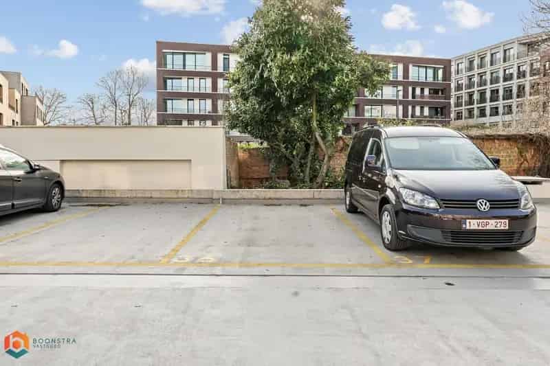 Autostaanplaats te huur in hartje Mechelen