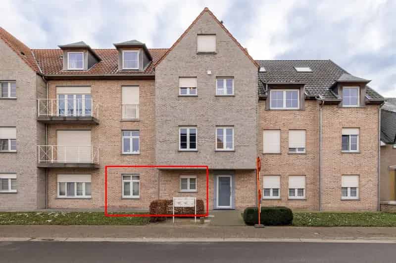 Instapklaar gelijkvloers appartement met tuin