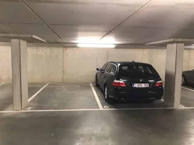 Parking/Garagebox