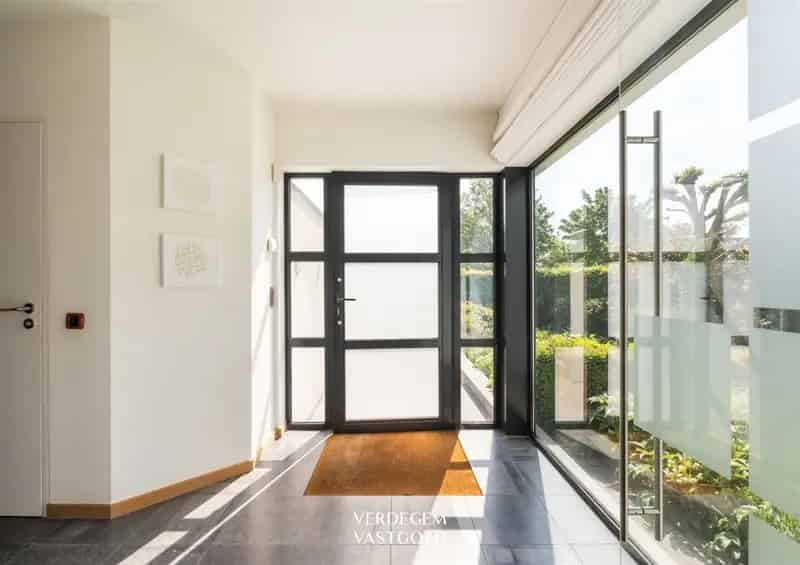 Overvloed aan licht, ruimte en wooncomfort, villa met 4 slaapkamers