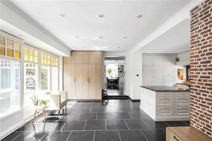 Huis Te Koop Willebroek: Villa met Paardenstallen 7 slaapkamers