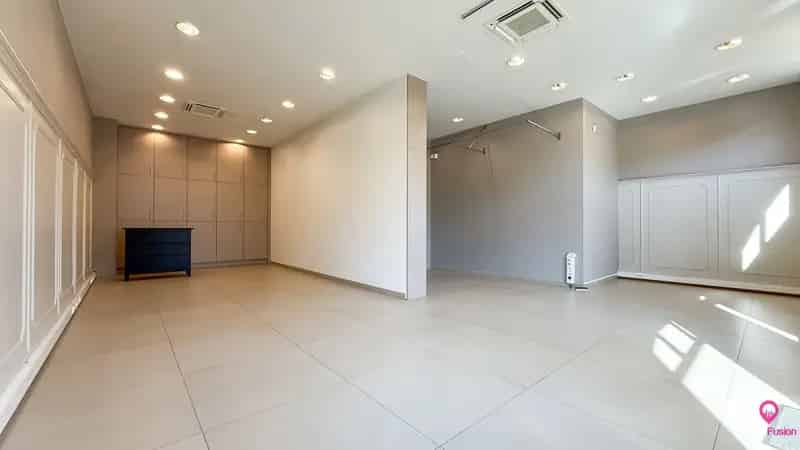 Instapklaar kantoor 71m² met zichtbaarheid centrum Beringen!
