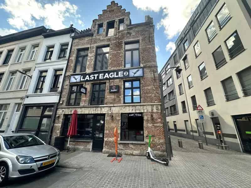 Handelspand te huur naast campus in hartje Antwerpen