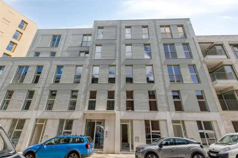 Centraal gelegen appartement met 2 slaapkamers en terras te huur!