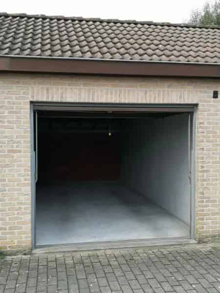 Garage.