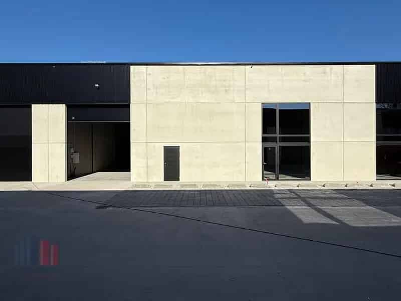 Nieuwbouw bedrijfsgebouw te koop in Kmo-Units Meersbloem Oudenaarde
