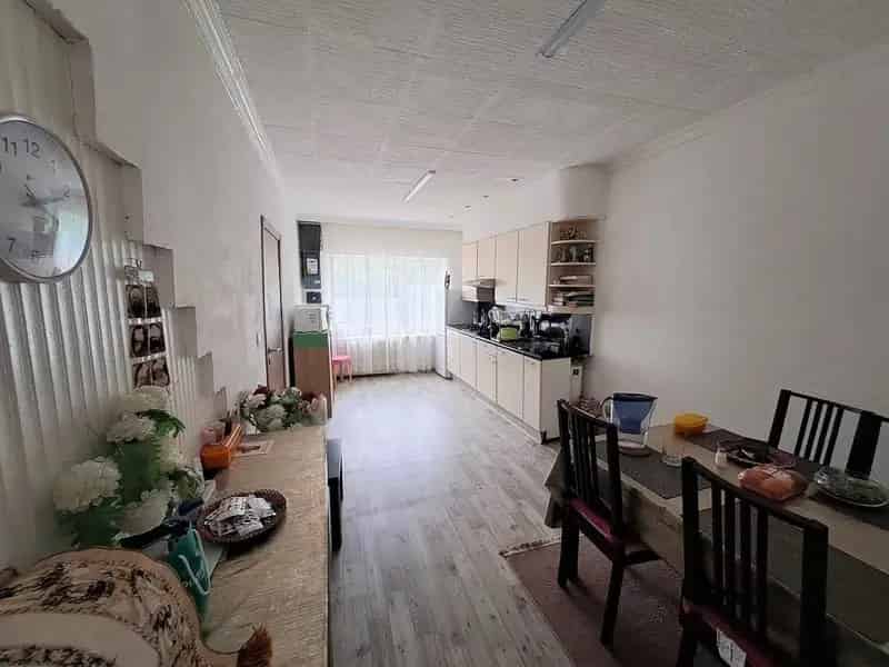 Rijwoning aan de stadsrand