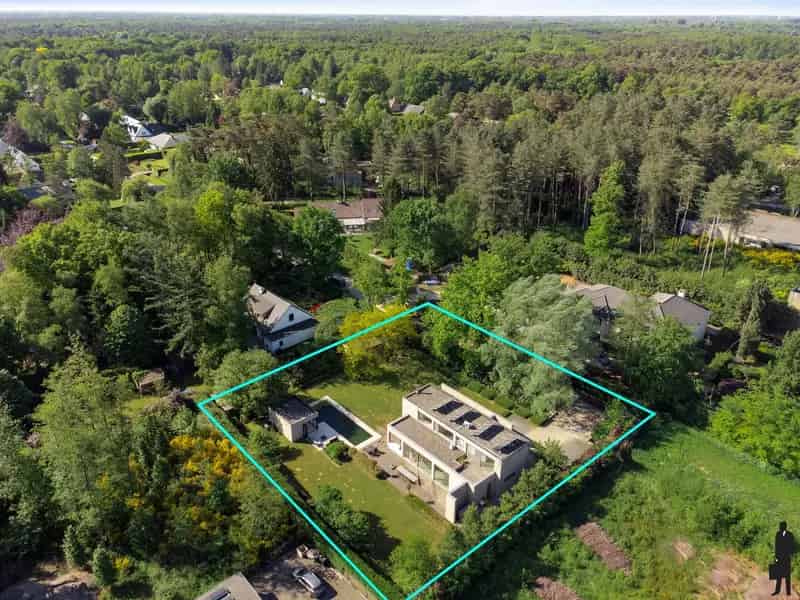 Luxueuze villa te koop in doodlopende straat