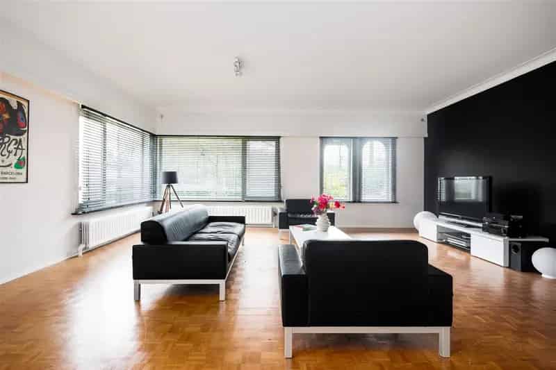 Sfeervolle en charmante villa nabij het centrum van Brasschaat