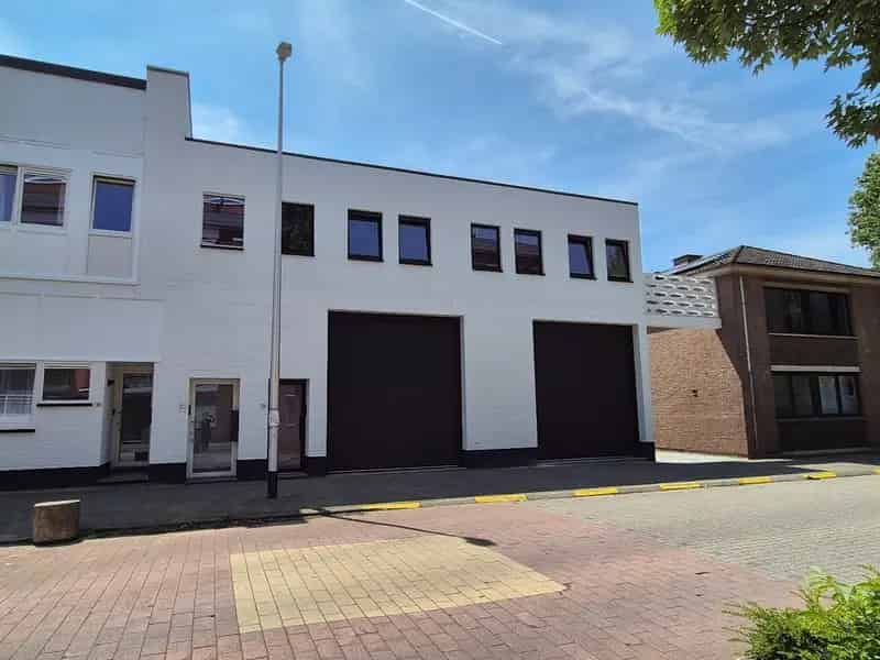 Ruim opslagplaats te Genk centrum