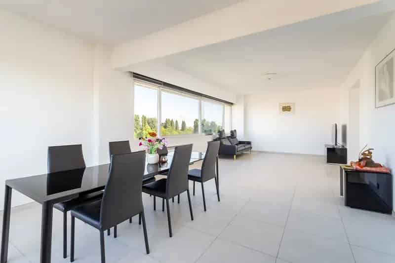 Instapklaar hoekappartement (150 m²) met veel lichtinval! 8532703