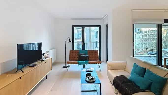 Appartement te huur in Rue De L'arbre Bénit - Gewijde-Boomstraat 15, Elsene - Dewaele