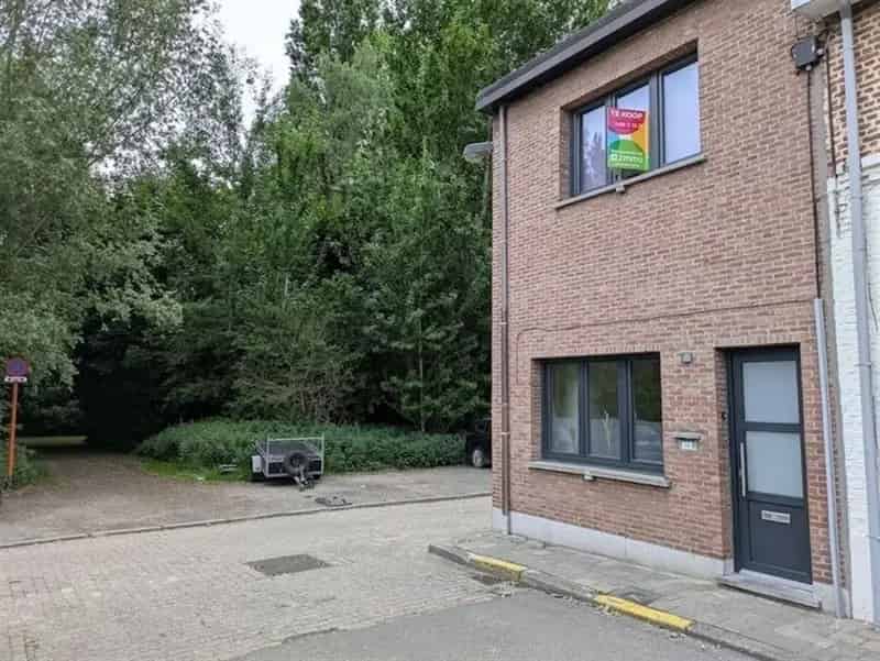 charmante woning met garage en gezellige tuin!