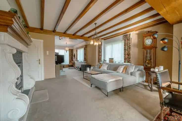 Huis Te Koop Sint-Eloois-Winkel: Ruime woning 968m² met 4 slaapkamers