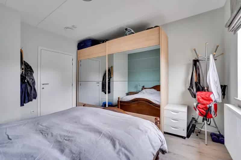 Uniek gelijkvloers appartement met paardenfaciliteiten