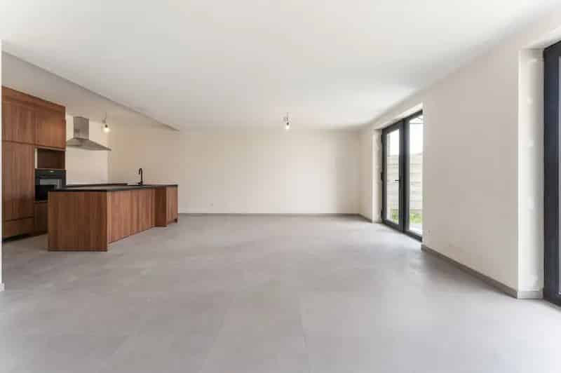 Energiezuinig appartement met zonnig terras en autostandplaats te Lebbeke.