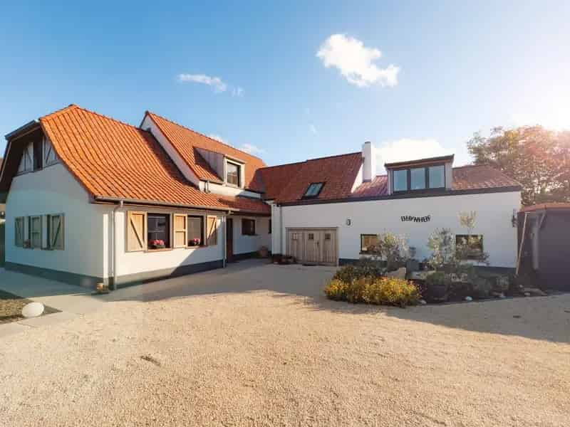 Alleenstaande woning, rustig gelegen in een residentiële omgeving, vlakbij het centrum van Knokke.