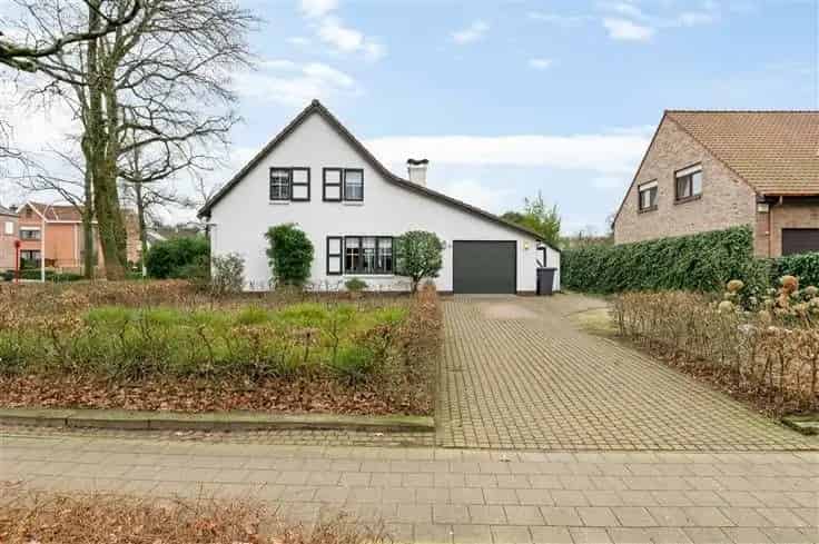 Huis Te Koop Brasschaat 3 slaapkamers Tuin Garage