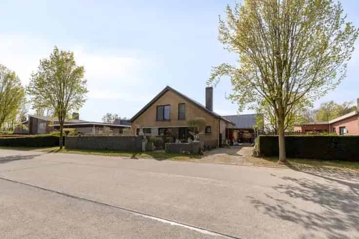 Huis Te Koop: Ruime Instapklare Woning 4-6 Slaapkamers Nabij Molsbroek