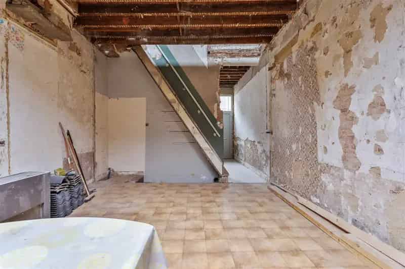 Te renoveren huis met tuin (266m²) grens Hove Mortsel