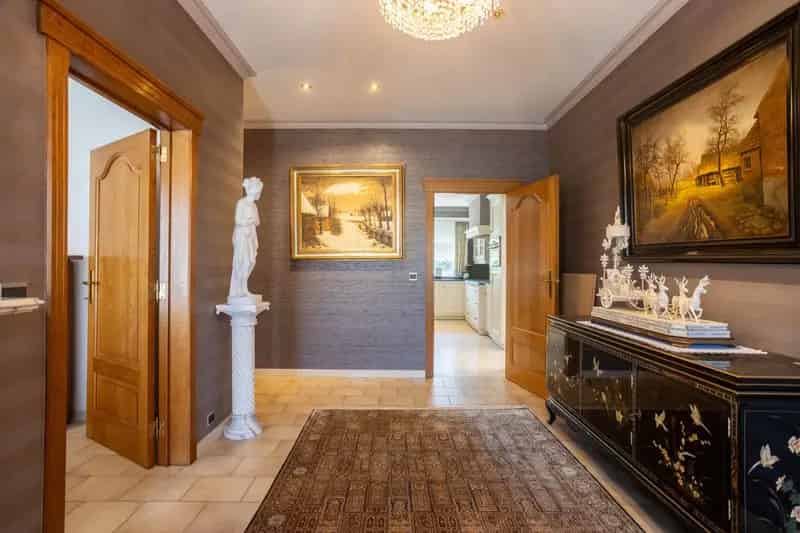 Unieke villa, rustig gelegen met prachtig uitzicht