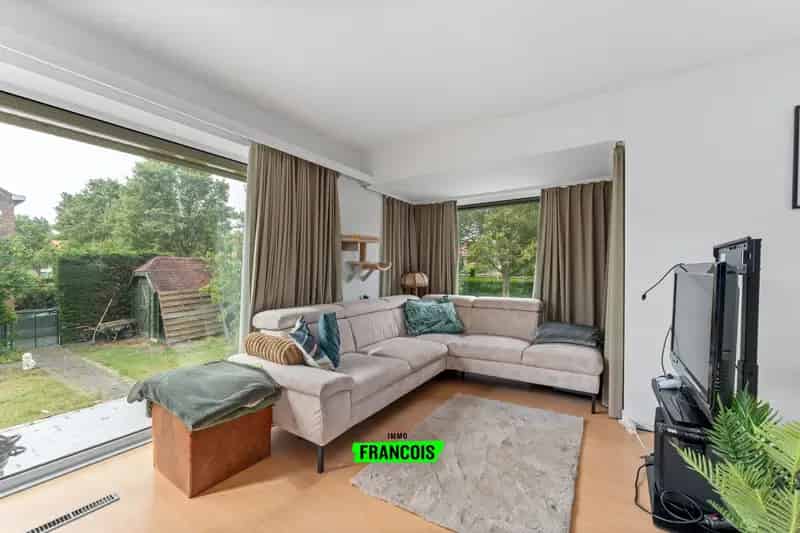 Instapklare, charmante gezinswoning met tuin, garage en 3 slaapkamers te Mariakerke (Oostende)