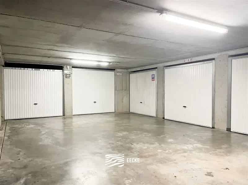 Parking - gesloten garagebox