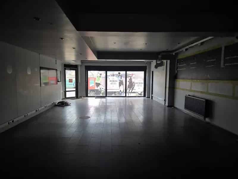Handelszaak op toplocatie met paring in Maasmechelen