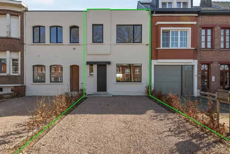 Prachtig gerenoveerde rijwoning te Lier