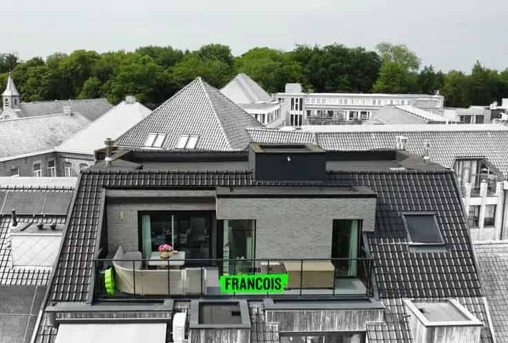Penthouse te Koop Waregem Centrum: 2 slaapkamers, terras en garage