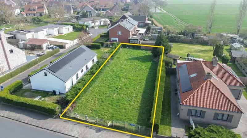 Rustig gelegen bouwgrond in Lissewege – privacy, zon en bereikbaarheid in één