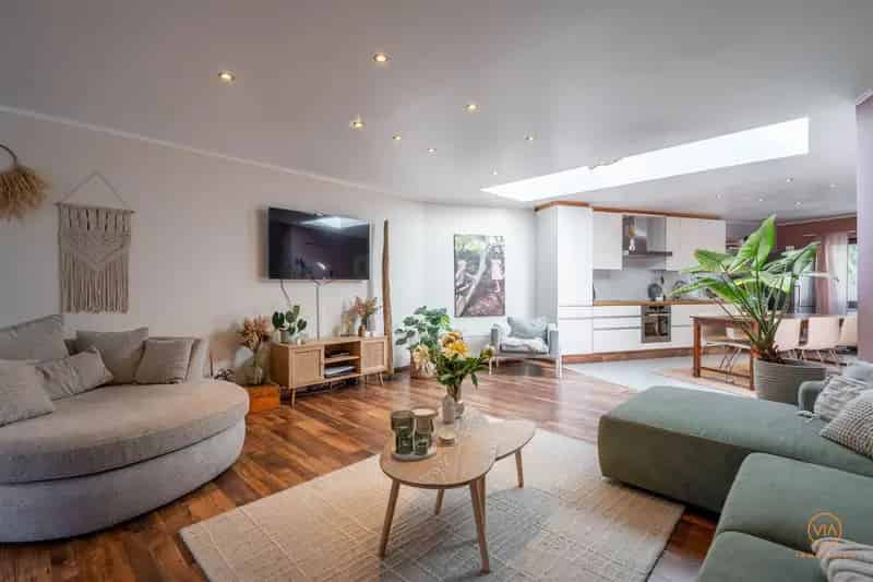Huis te huur Kontich: Ruime starterswoning met tuin en hobbykamer