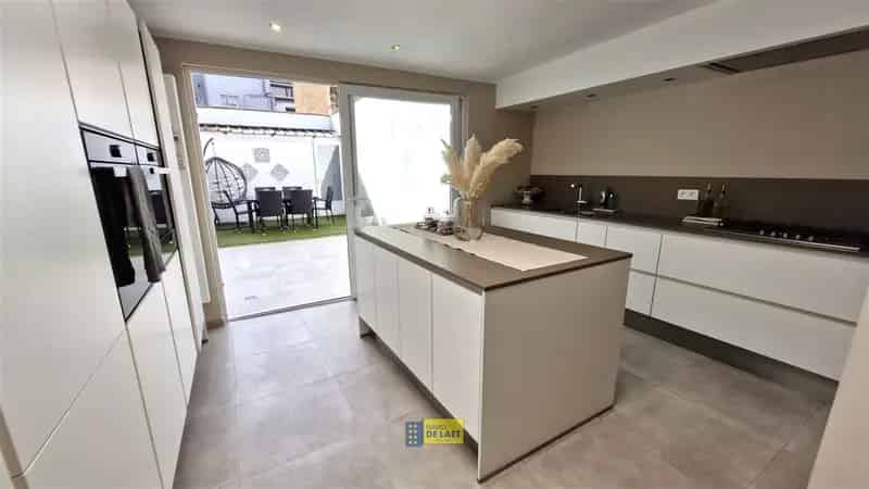 Huis te koop Antwerpen Noord: 5-7 slaapkamers, 2 badkamers, stadstuin