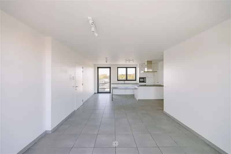 Lichtrijke Serviceflat met 1 Slaapkamer te Deinze