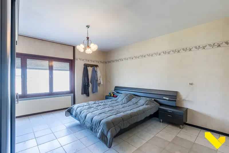 Ideaal Gelegen, Leuke Woning Met Onderhoudsvriendelijke Tuin