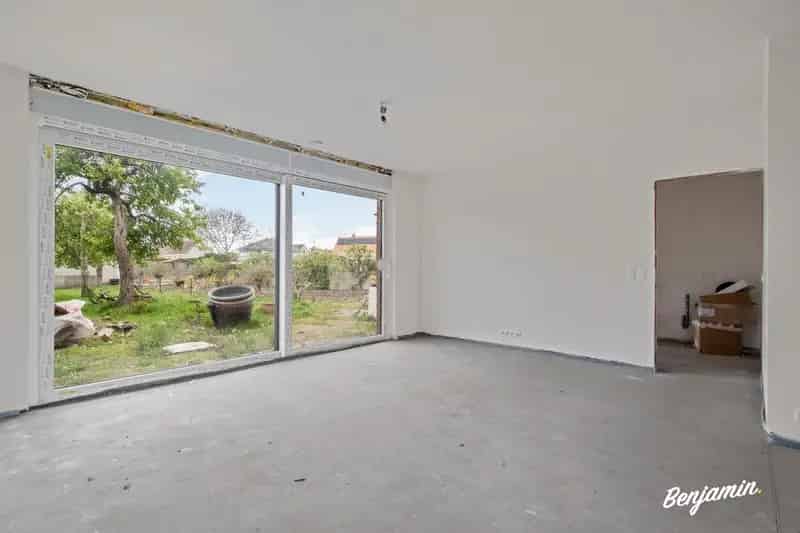 Nieuwbouwwoning met mogelijks 5 slaapkamers, dressing, garage en zonnige tuin in Slijpe (Middelkerke)