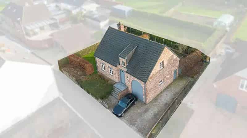 Moderne woning te koop in een rustige buurt.