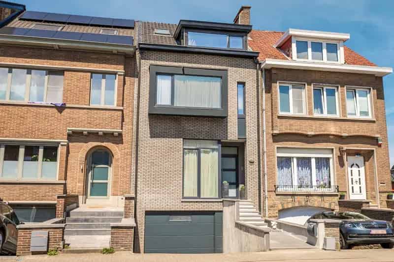 Ruime en energiezuinige (EPC A) woning met 4 slaapkamers, bureau, garage en tuin