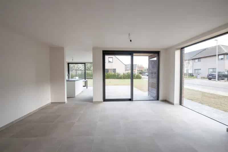 Nieuwbouwwoning met garage in Olsene
