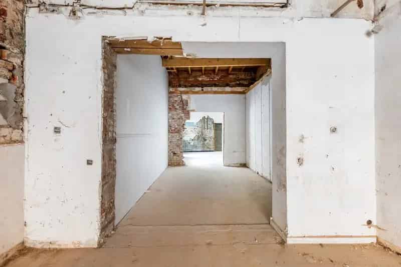 Handelsruimte met veel visibiliteit op toplocatie