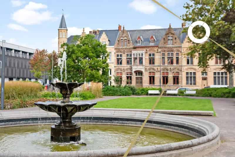 Spectaculaire herenwoning naar ontwerp van Jules Coomans