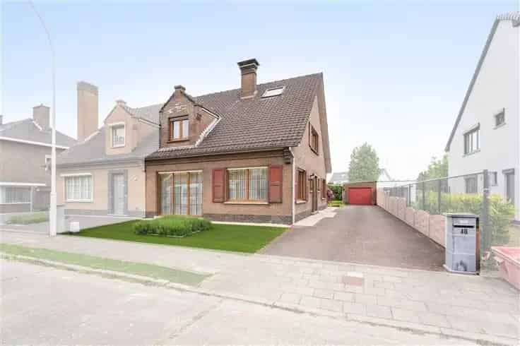 Huis Te Koop Zelzate: Gezinswoning 4 slaapkamers Tuin Garage