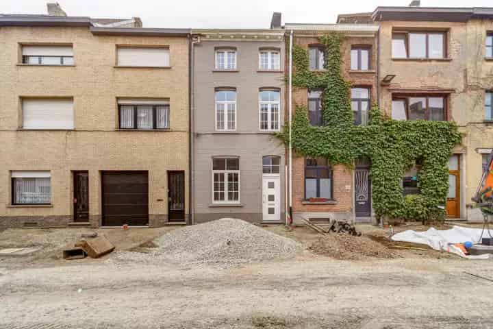 Stadswoning met 3 SLPK en terras in hartje Mechelen