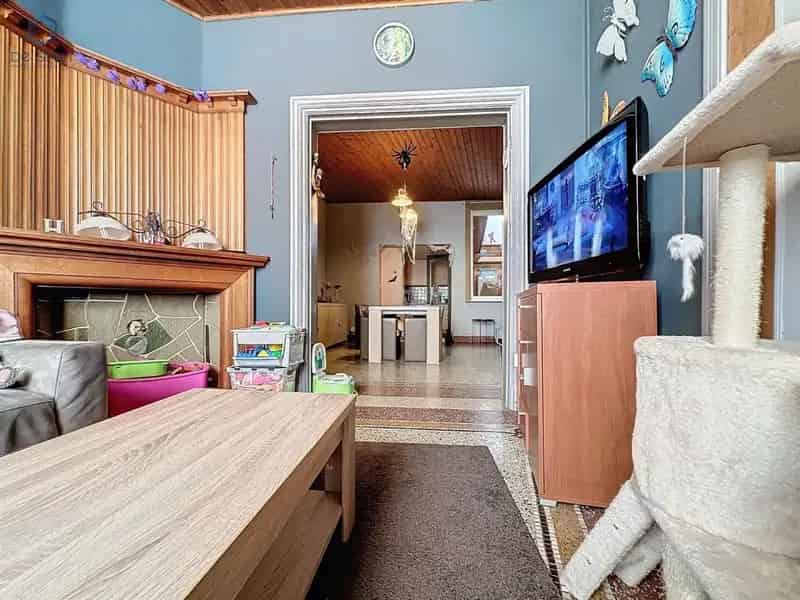 OP TE FRISSEN WONING MET 2 SLP EN TUIN TE RONSE