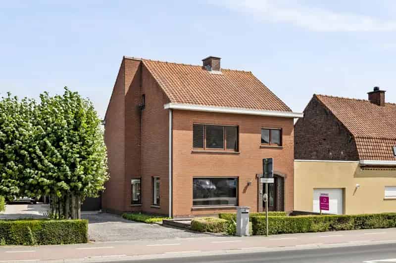 Huis te huur nabij Staden: 3 slaapkamers, garage en tuin
