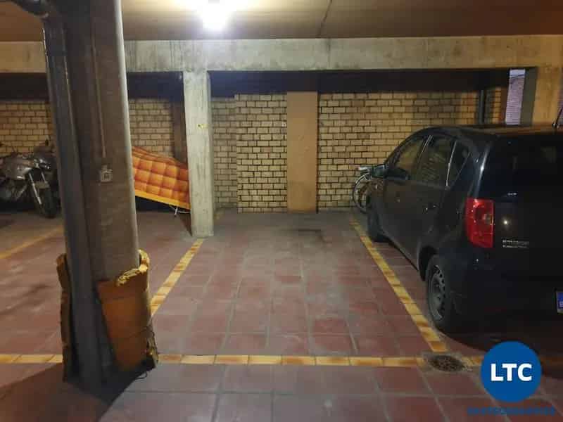 Te huur - Parkeerplaats - Tienen