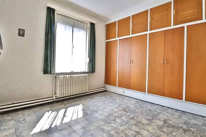 Appartementen en woning te huur met loods