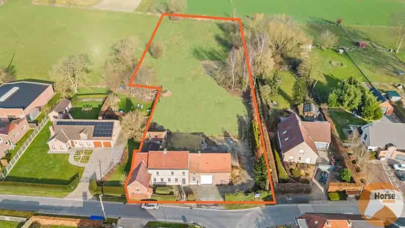Galmaarden: Karaktervolle woning met ruime werkplaats