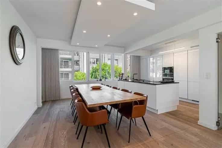 Gerenoveerde Bel-Etage te Koop Deurne 237m²